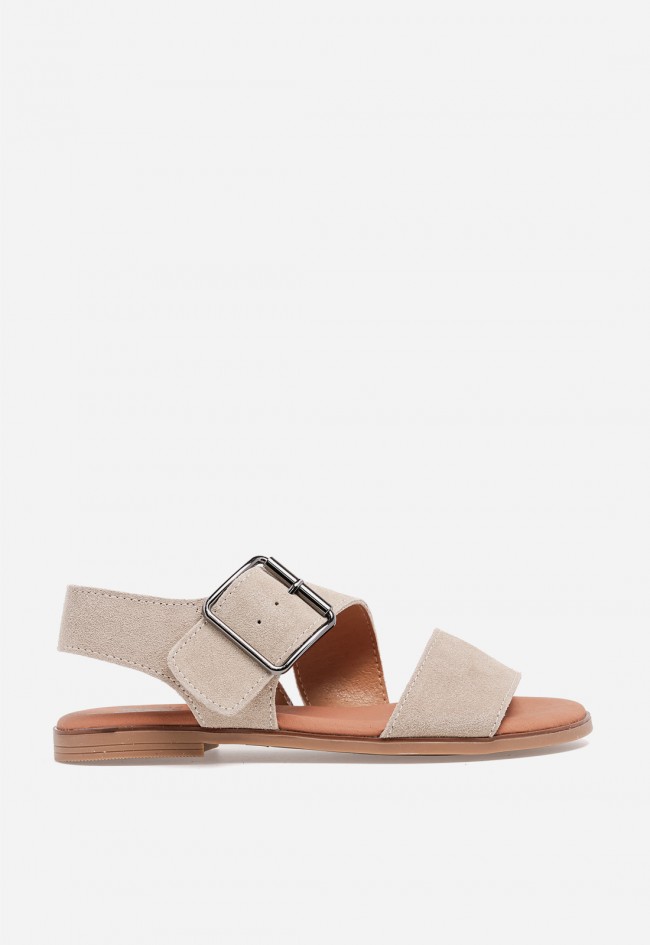 Sandalia plana de mujer VAS en piel beige con hebilla maxi, minimalismo que enamora