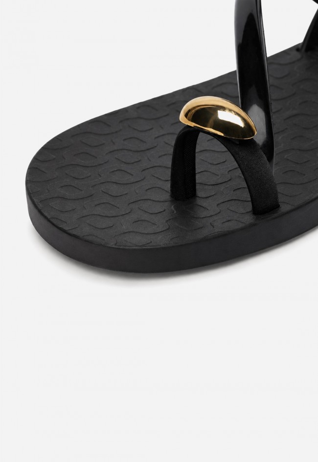 Sandalia plana de mujer Ipanema Glam Ring negra, glamour effortless para el verano