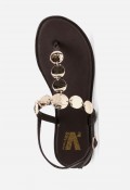 Sandalia plana de mujer VAS en piel marrón con detalle joya, sofisticación natural para tus looks de verano