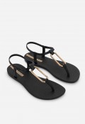 Sandalia de mujer Ipanema Class Modern negra con detalle metálico, elegancia effortless para brillar en verano