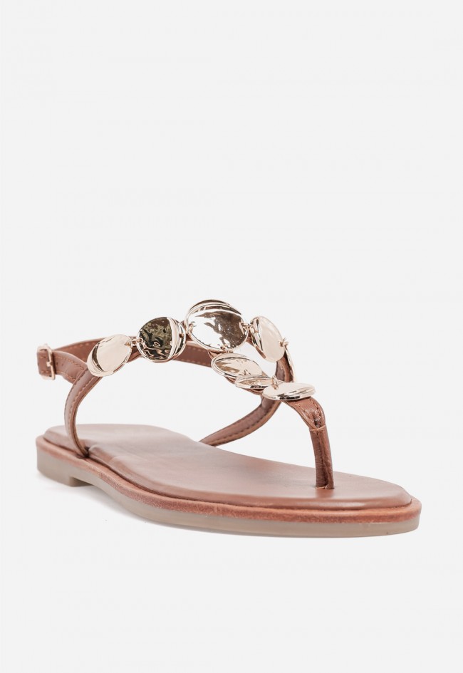 Sandalia plana de mujer VAS en piel color cuero con adornos dorados, brillo mediterráneo