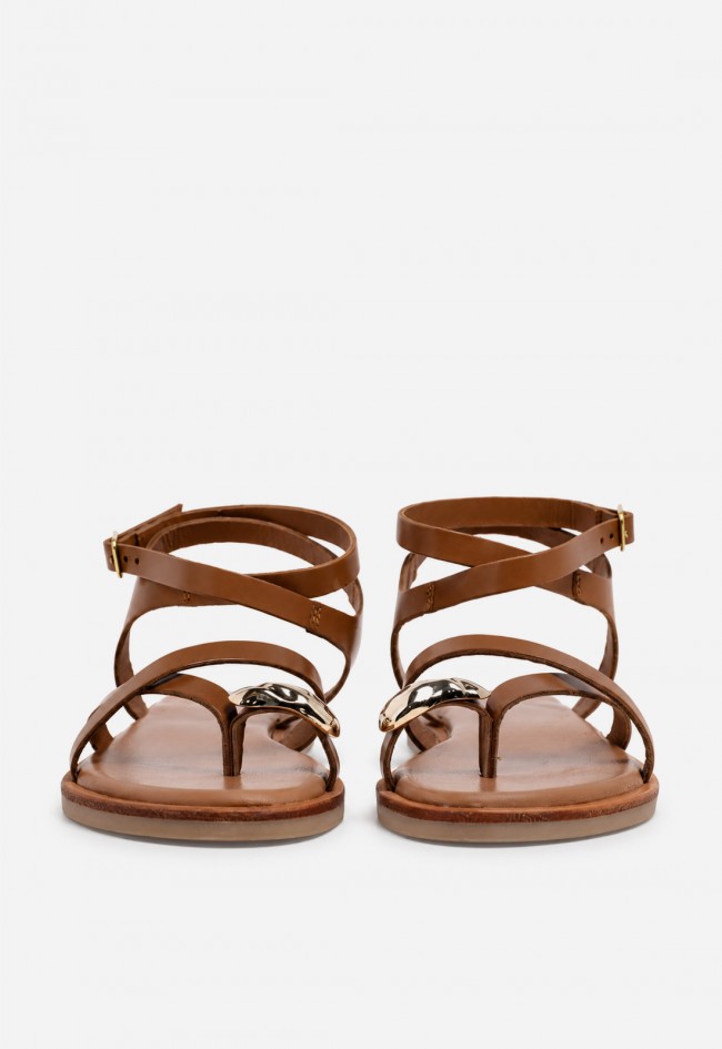 Sandalia plana de piel mujer VAS RSP-11952 color cuero con adorno dorado, elegancia effortless