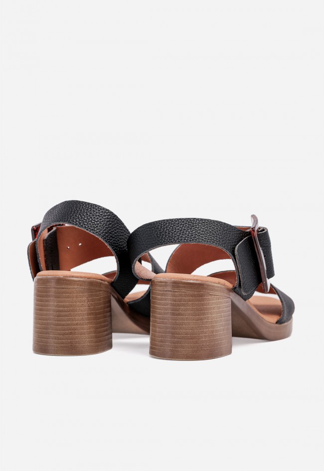 Sandalia de tacón mujer VAS New Gotica piel negra con hebilla maxi, elegancia con carácter