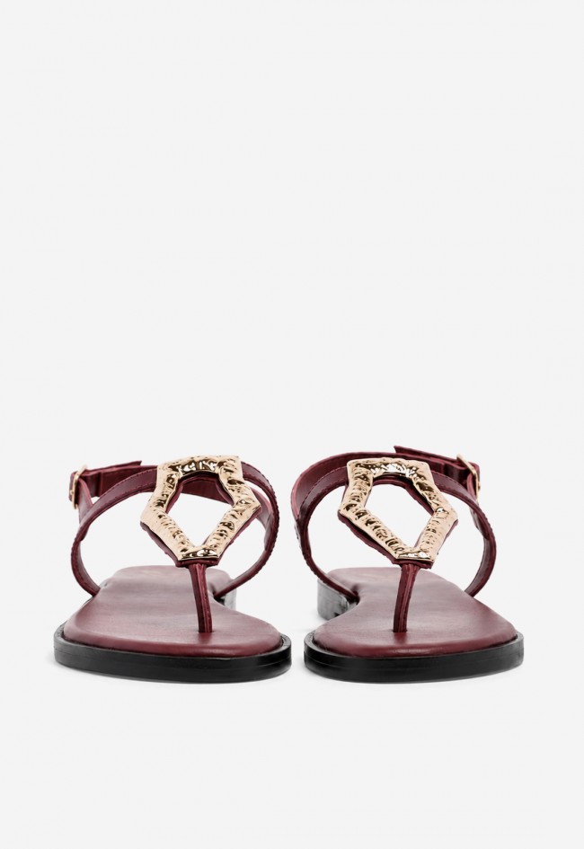 Sandalia plana VAS RSP-11282 burdeos en piel con maxi adorno dorado