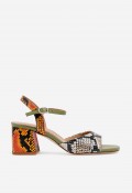 Sandalia GLO Chija en piel con estampado animal print y diseño exclusivo
