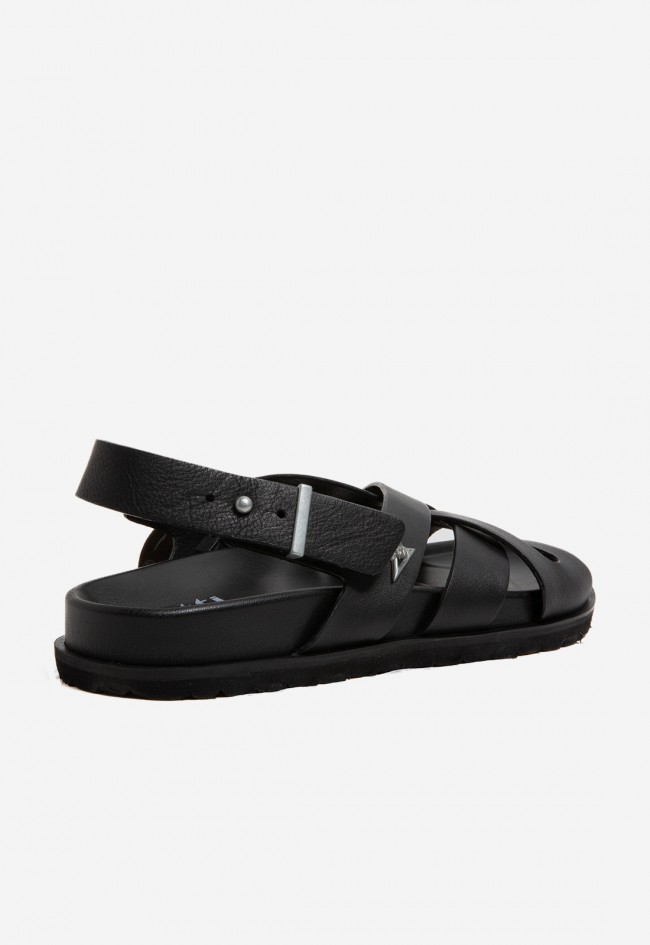 Sandalias Cetti C-1412 de hombre en piel negra con suela track urbana