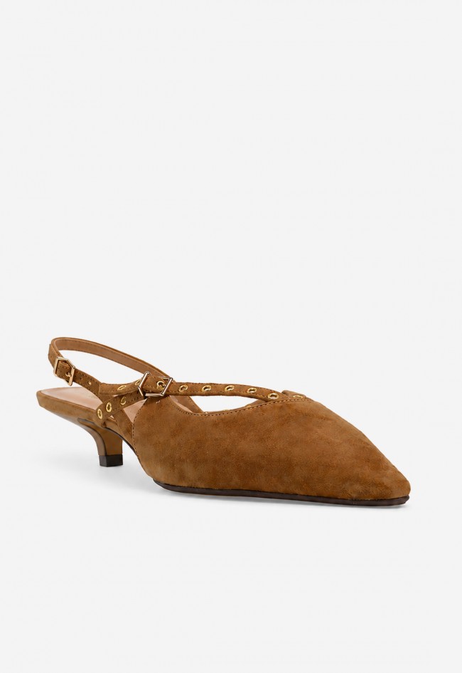 Zapatos destalonados Inuovo JM1333 de mujer en piel cuero con ojales dorados