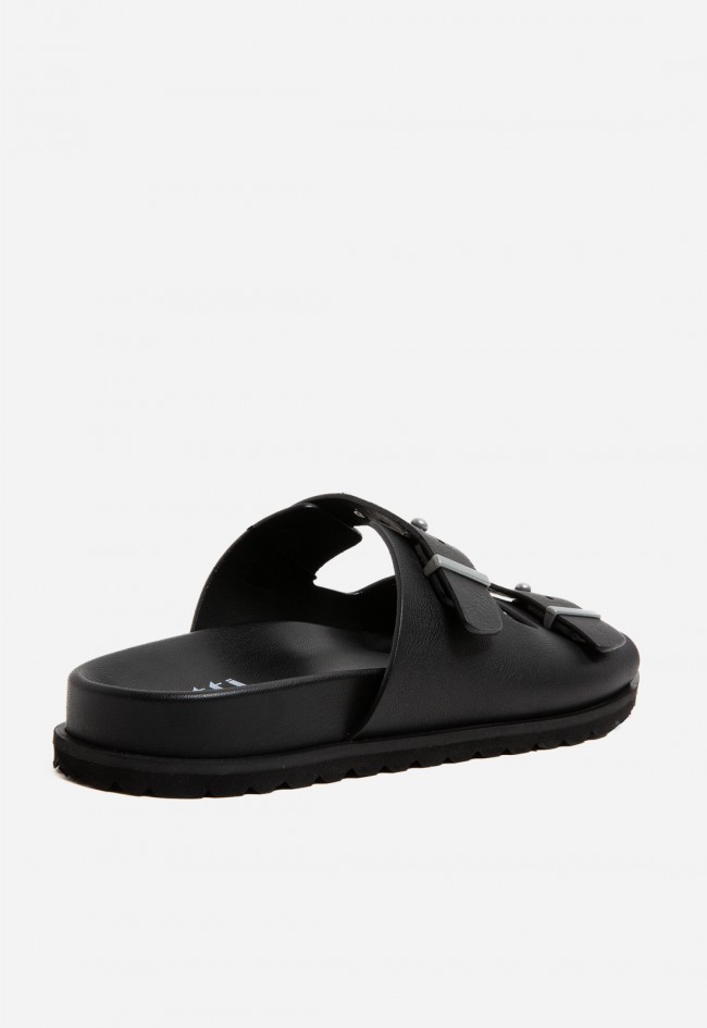 Sandalias Cetti de hombre en piel negra con doble hebilla y suela track
