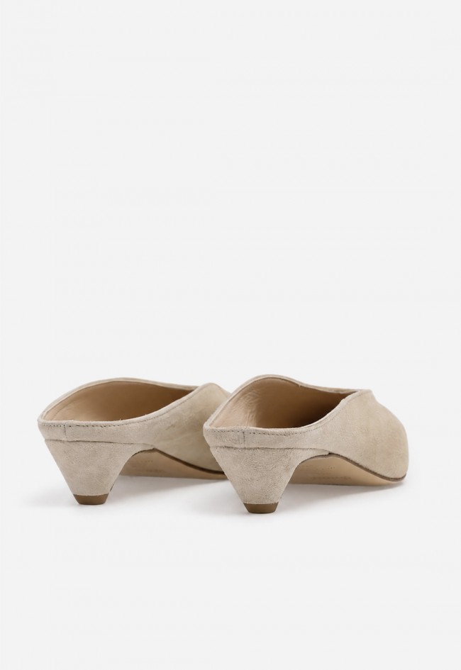 Zapatos Glo Edda 2785 de mujer en piel beige estilo mule con puntera fina