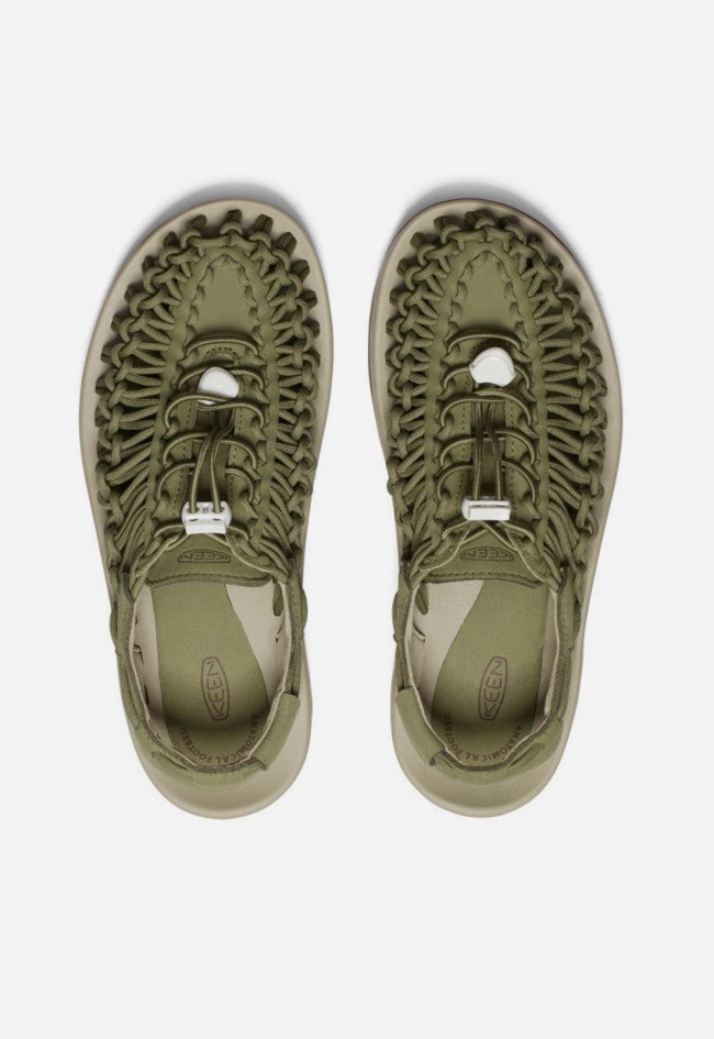 Sandalias KEEN UNEEK de mujer en cordón reciclado kaki con ajuste anatómico sneaker