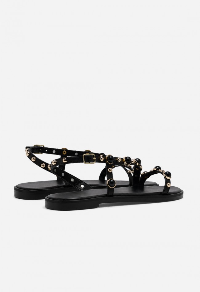Sandalia plana VAS RSP-11654 negra en piel con detalles joya