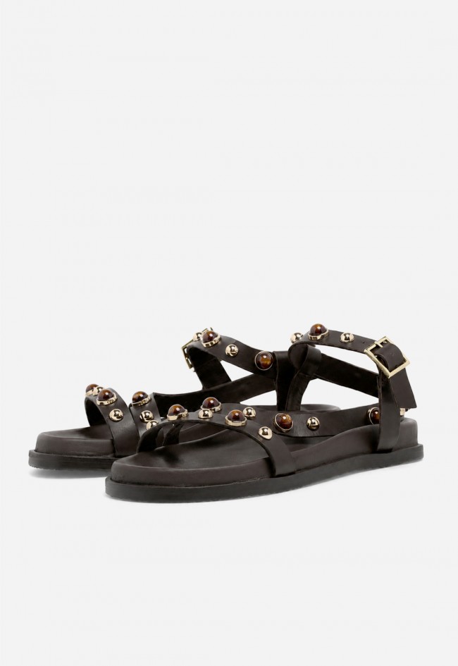 Sandalia plana VAS RPS-11369 marrón en piel con detalle joya y alma boho chic