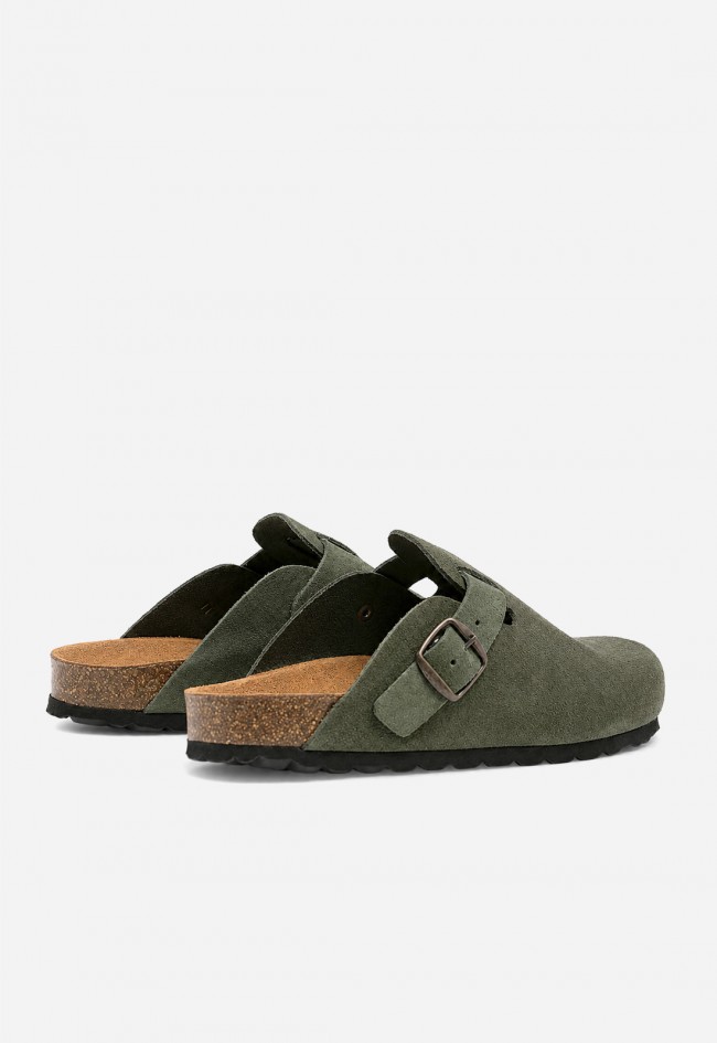 Zueco de piel verde VAS 355 S con hebilla, comodidad con actitud natural