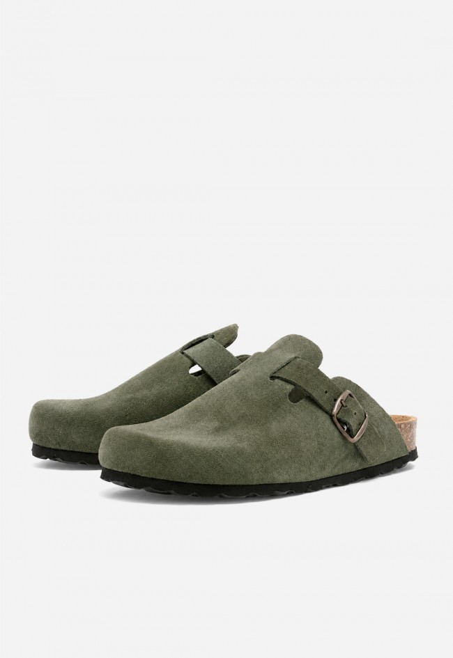 Zueco de piel verde VAS 355 S con hebilla, comodidad con actitud natural