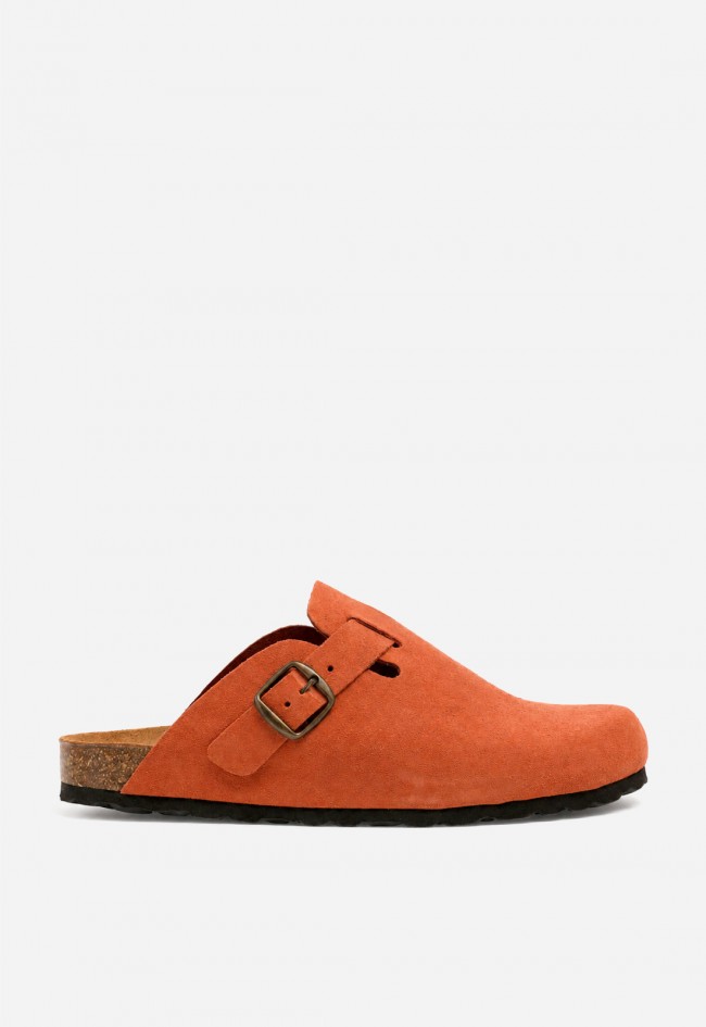 Zueco de piel caldera VAS 355 S con hebilla, el toque cálido que eleva tus looks