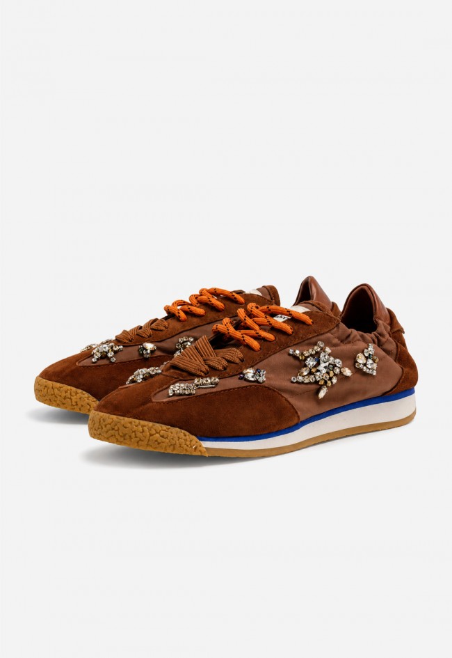Zapatillas deportivas Movies EDX-05T de piel y textil marrón con joyas – brillo urbano para destacar