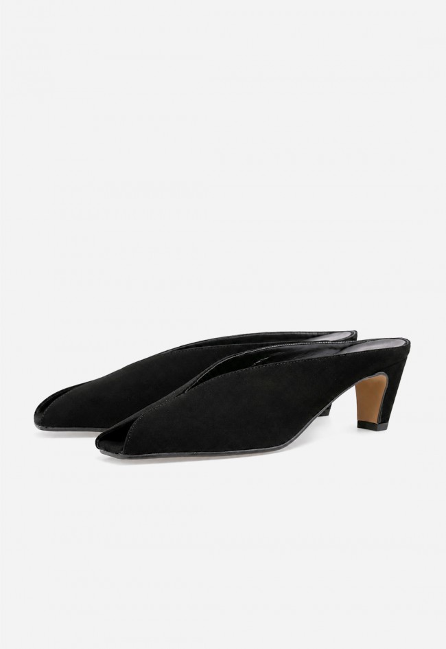Mule de vestir Canapé 866 en piel negra – elegancia minimalista con actitud