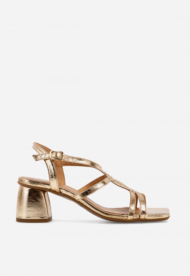 Sandalias de tacón doradas Glo Satra en piel con tiras entrelazadas – brillo elegante para destacar con estilo