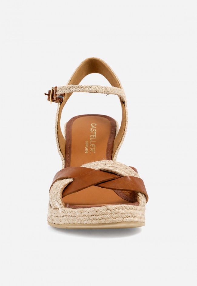 Sandalias cuña de esparto Casteller 874 en piel marrón – el toque mediterráneo que eleva tu verano