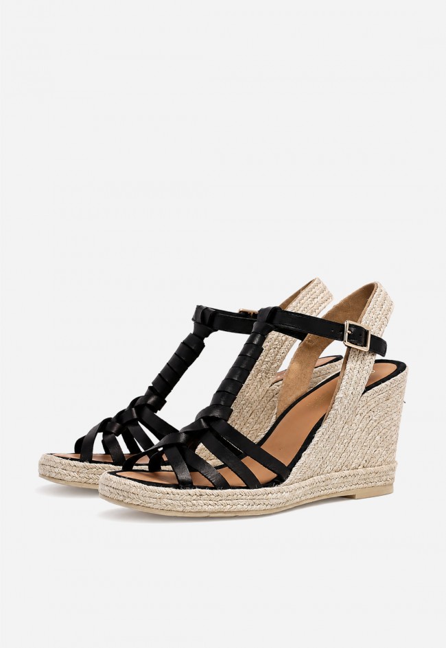Sandalia cuña de esparto y piel negra Casteller 494 – estilo mediterráneo con actitud