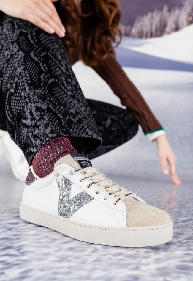 Zapatillas Victoria Berlín de mujer blancas con glitter y serraje