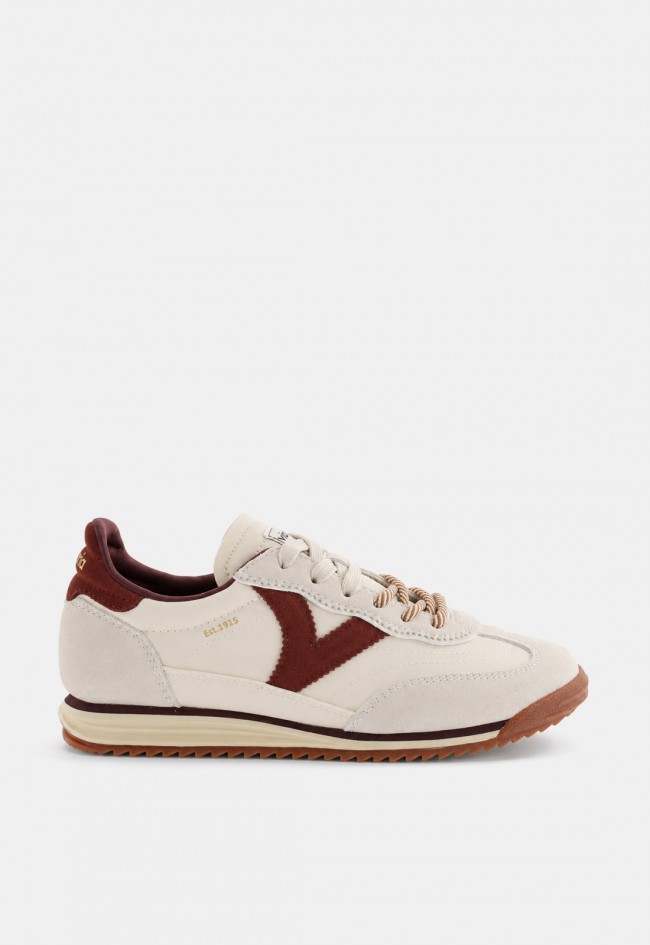 Zapatillas Victoria Saturno de mujer en color crema con doble cordón para dar impulso a tu estilo diario