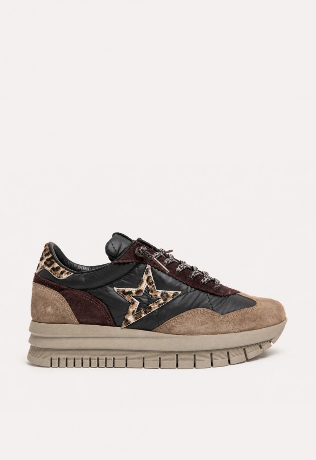 Zapatillas Cetti C-1259 SRA XL de mujer negras con animal print para destacar a cada paso
