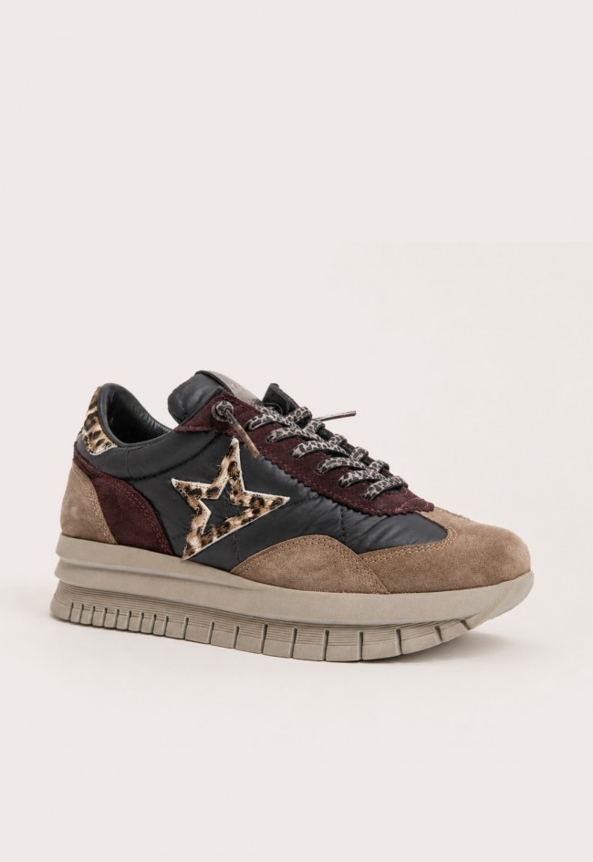 Zapatillas Cetti C-1259 SRA XL de mujer negras con animal print para destacar a cada paso
