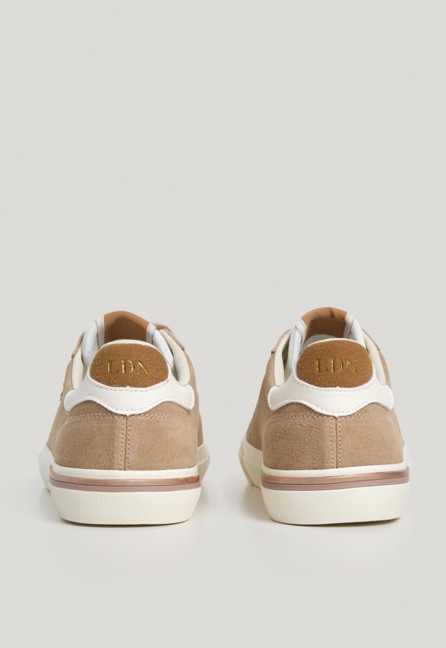 Zapatillas Pepe Jeans Kenton de piel de ante para mujer en beige y blanco con estilo urbano