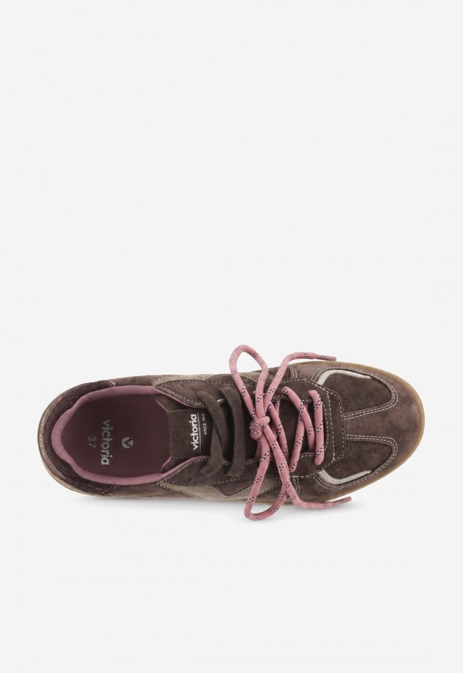 Zapatillas Victoria Londres de piel serraje para mujer marrones con doble cordón y estilo único