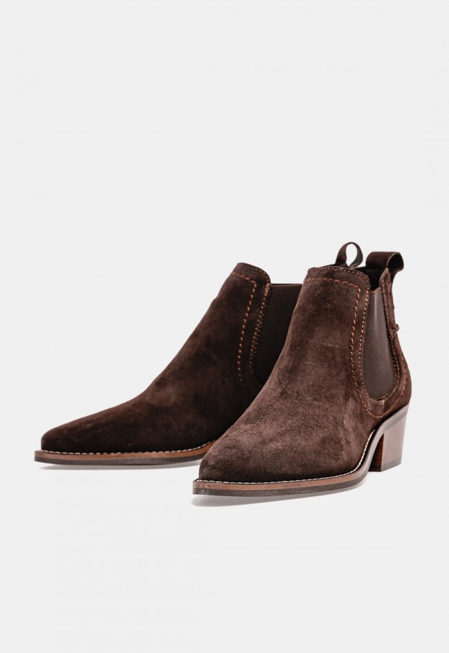 Botín cowboy de mujer Glo Bahía de piel marrón chocolate, un diseño campero con estilo