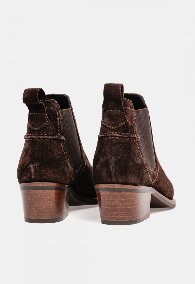 Botín cowboy de mujer Glo Bahía de piel marrón chocolate, un diseño campero con estilo