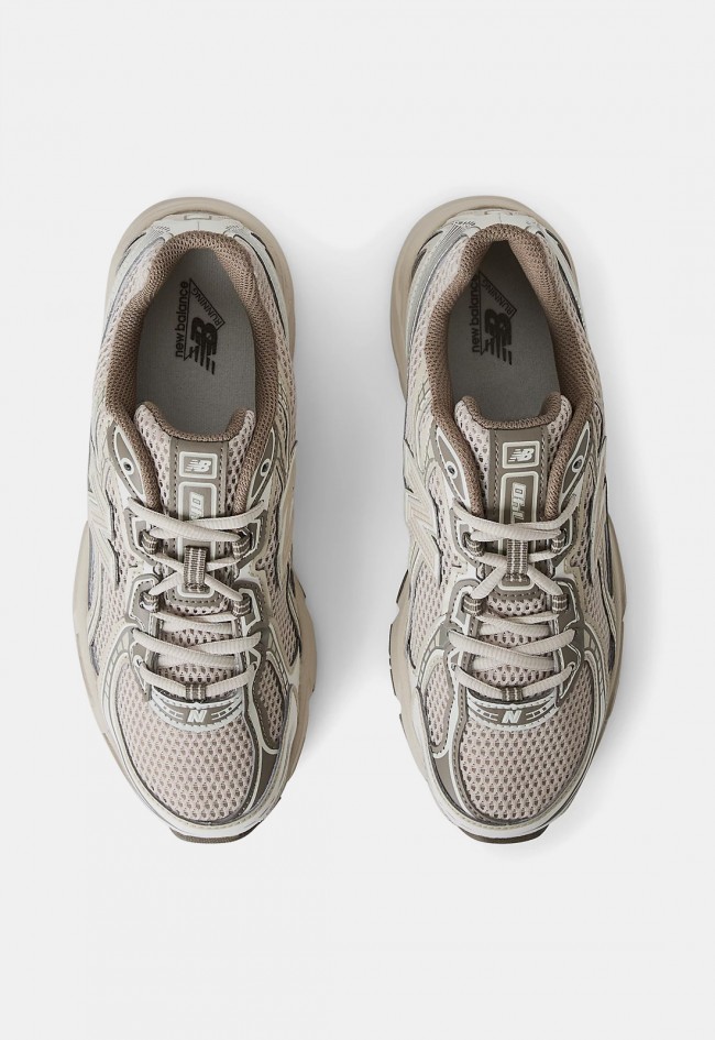 Zapatilla New Balance 740 de mujer U740AS2 en tonos tostados, amortiguación y estilo retro