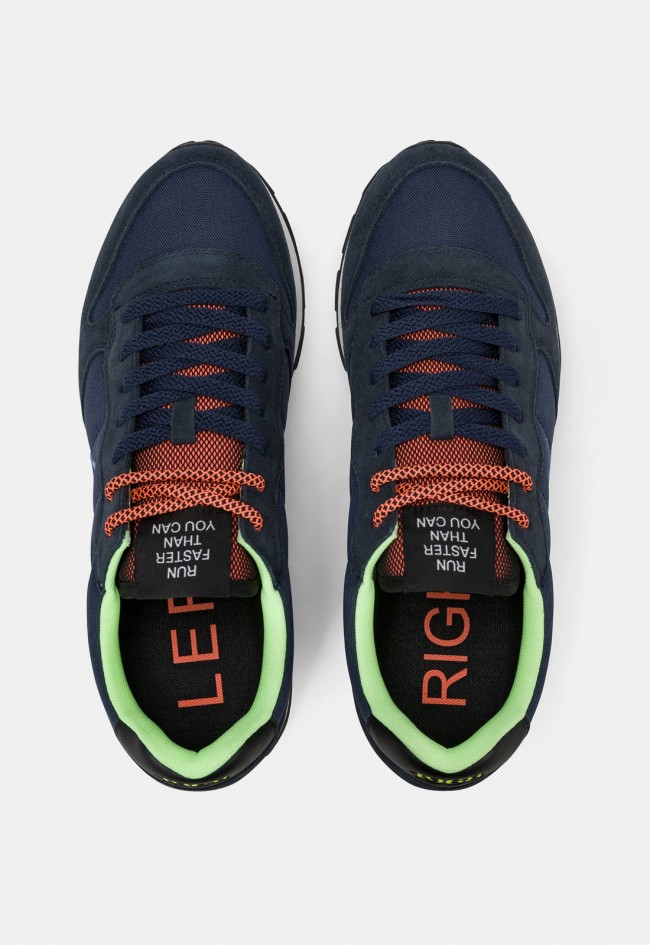 Zapatilla deportiva de hombre SUN68 Tom Fluo de piel y textil azul, estilo casual con detalles flúor