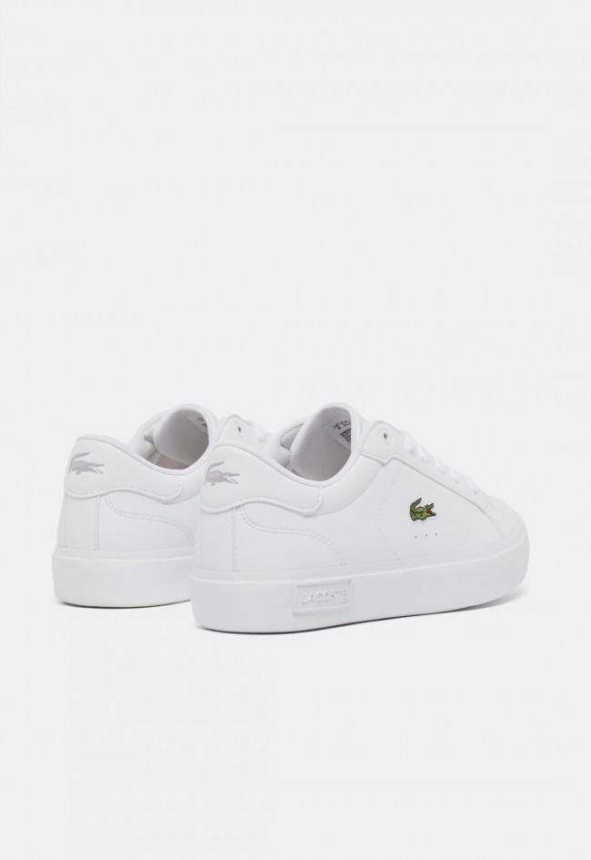 Zapatilla deportiva de mujer Lacoste Powercourt con diseño limpio y detalles clásicos