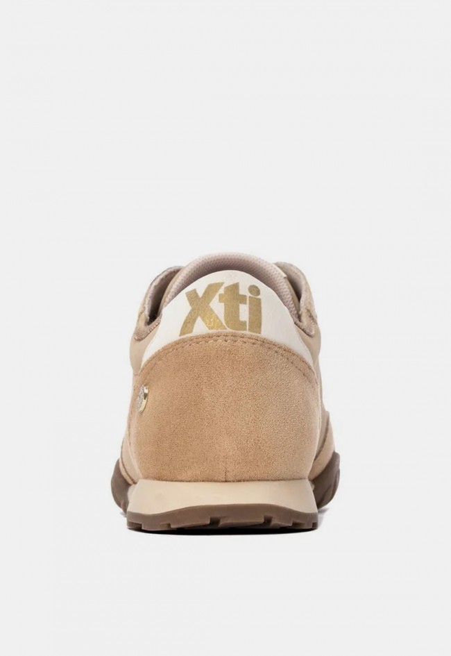 Zapatilla casual de mujer Xti 14614604 en material sintético beige, comodidad y estilo diario