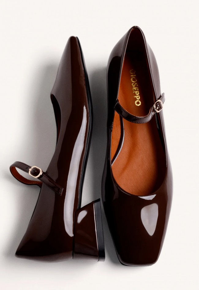 Zapato Mary Jane Gioseppo de mujer marrón efecto charol con tacón bloque, elegancia y estilo actual