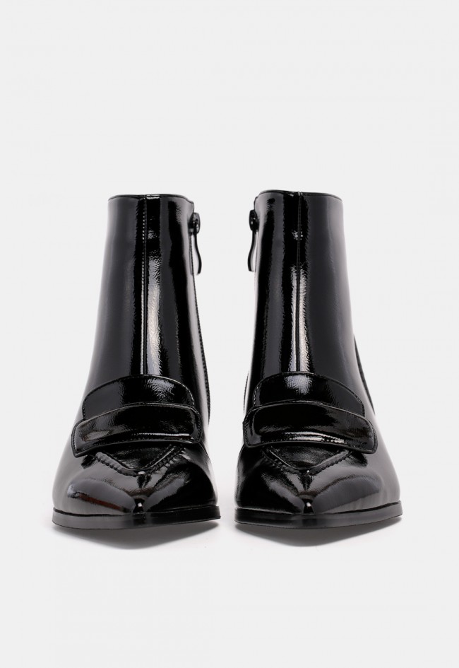 Botín de mujer Noa Harmon 10394 negro de piel sintética, estilo mocasín chic y elegante