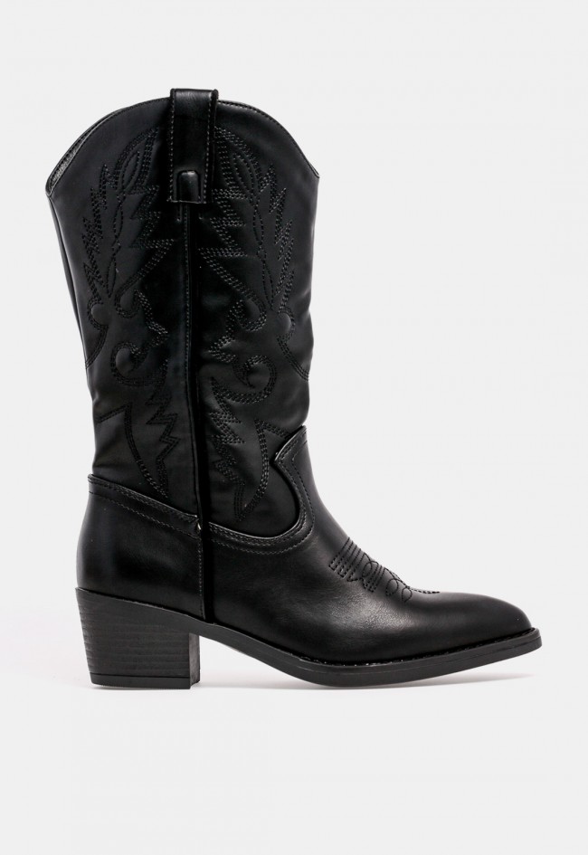 Bota cowboy de mujer Niko Amore 6738 de piel sintética negra con bordados western, estilo con personalidad