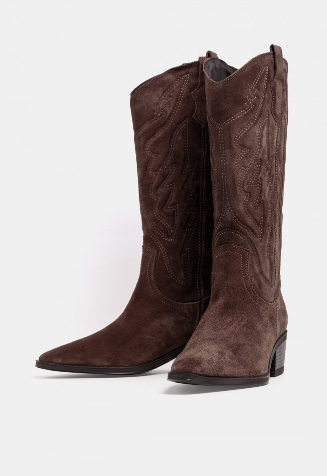 Bota cowboy de mujer GLO Kirina de piel y serraje marrón chocolate, esencia western con estilo
