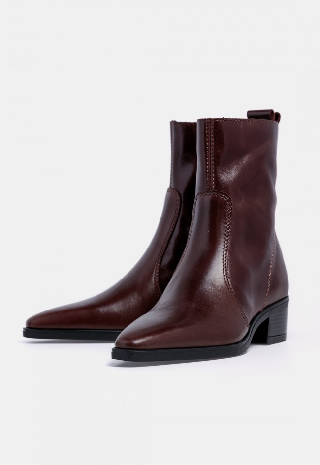 Botín de tacón de mujer VAS 5918 de piel marrón chocolate, elegante y versátil