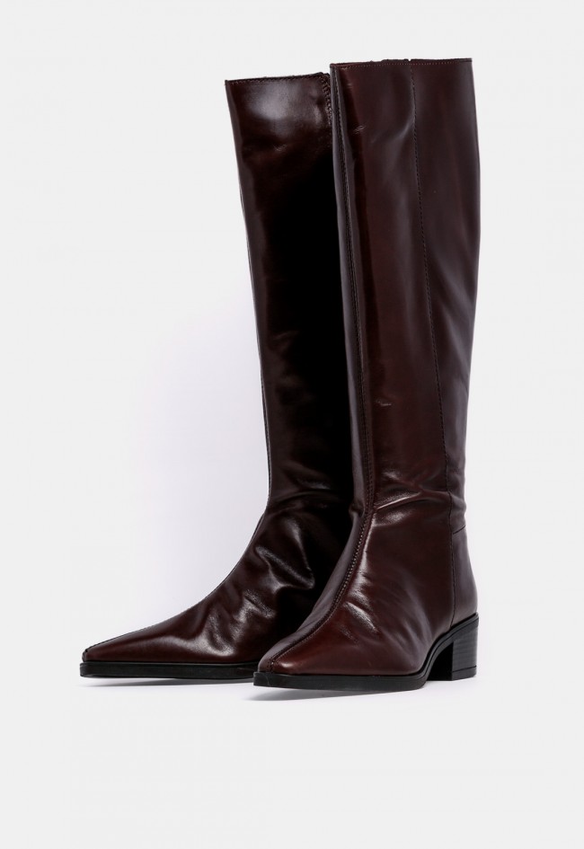 Bota alta de mujer VAS 5928 de piel marrón chocolate con tacón bajo