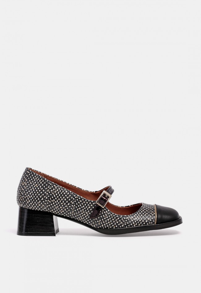 Zapato Mary Jane de tacón Nemonic 2054 de piel negra, fabricado en España