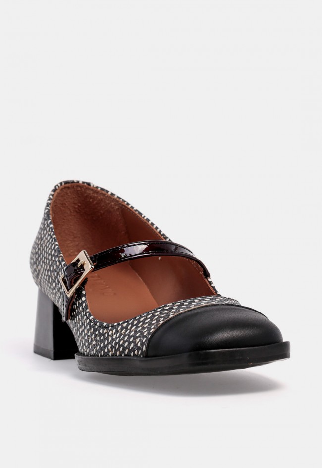 Zapato Mary Jane de tacón Nemonic 2054 de piel negra, fabricado en España