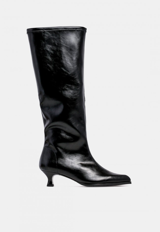 Bota alta de mujer MISS ELASTIC 75336 de material sintético negro, con tacón bajo