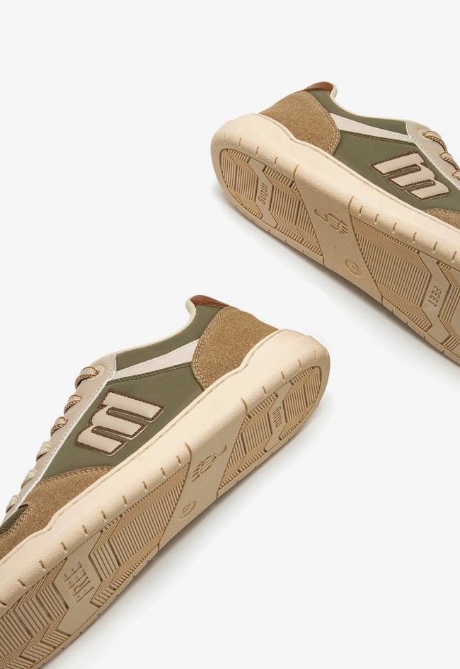 Zapatilla barefoot de hombre Mustang Free Miami verde caqui, diseño minimalista y vegano