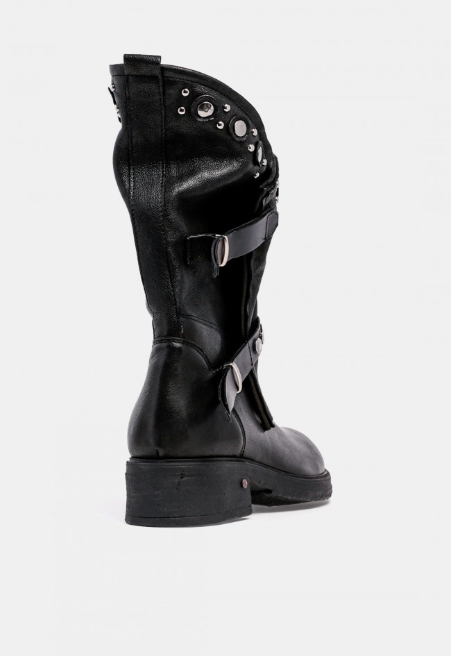 Bota biker de mujer GLO Venezia de piel negra con tachuelas, un estilo en tendencia
