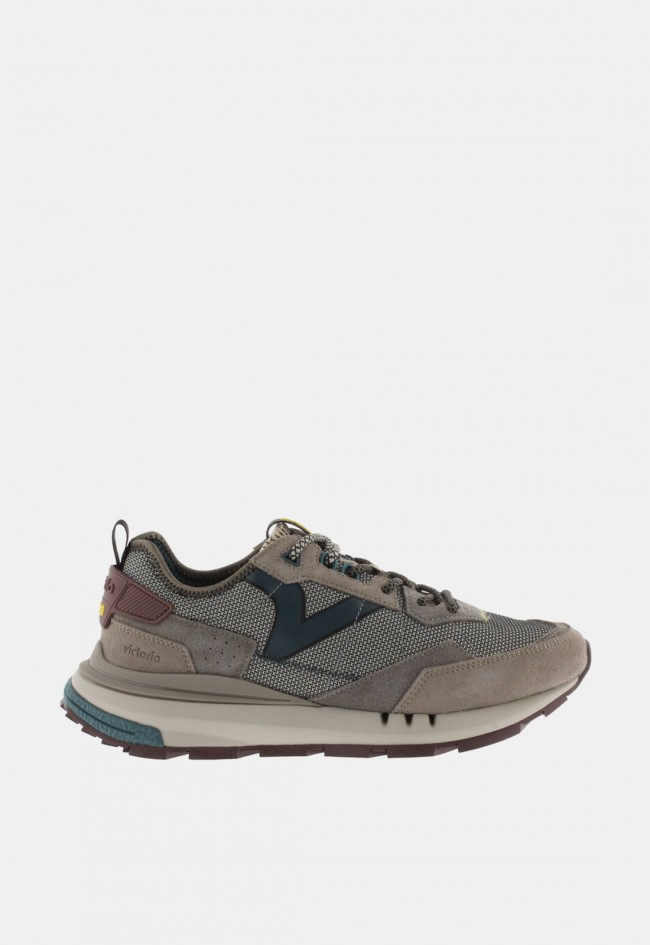 Zapatilla deportiva de hombre Victoria Wing Evo Tech gris con suela dentada