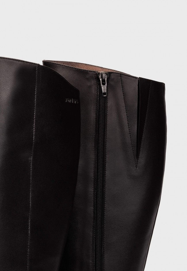 Bota alta Wonders Aurora 43 de mujer en piel negra, elegancia y confort