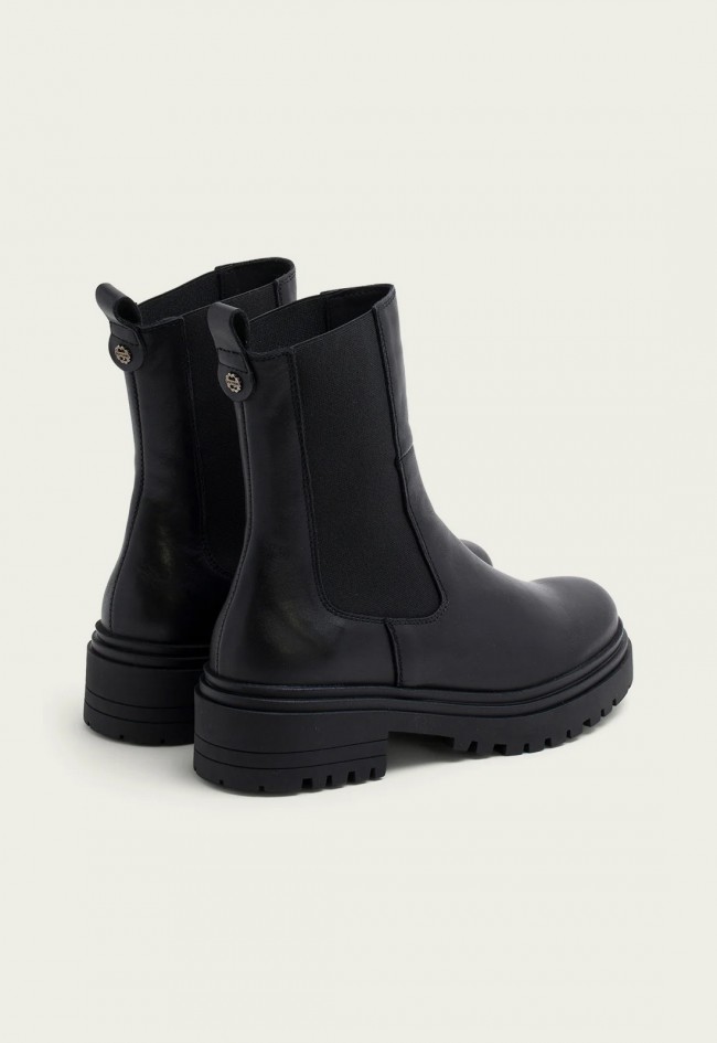 Botines Chelsea Porronet Katia de mujer en piel negra con plataforma
